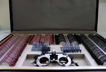 Набор инструментов офтальмолога для диагностики